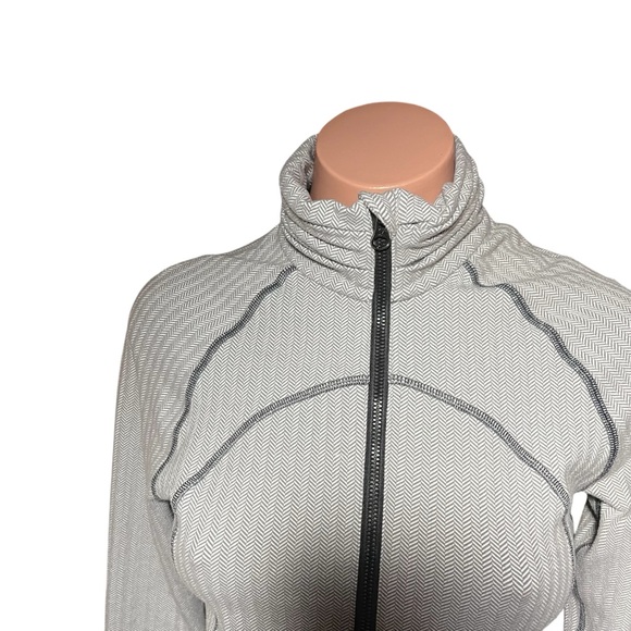 Lululemon Striped Hustle In Your Bustle Jacket Heathered Herringbone size 4 - Picture 7 of 12